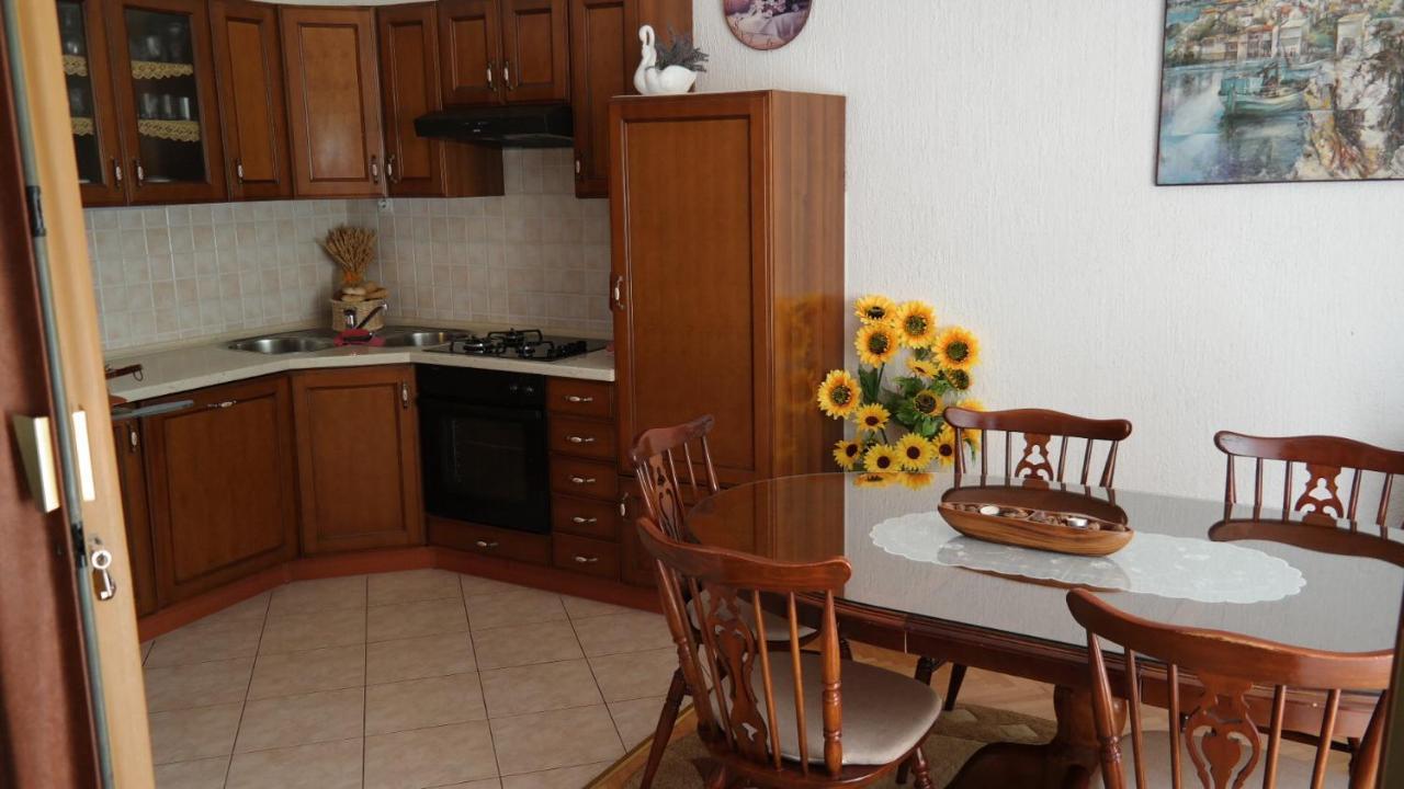 Apartman Ana Novi Vinodolski Exterior foto